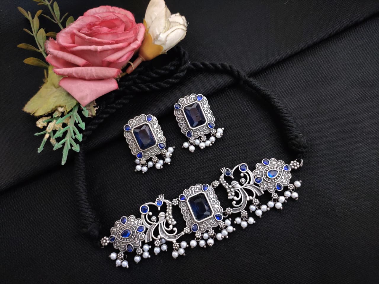 Oxidized Peacock Black Stone Choker Set – Silver‑Tone with Pearl Drops