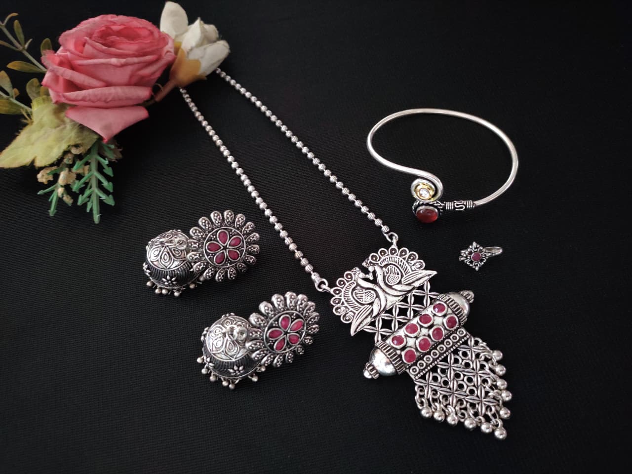 Oxidized Peacock Blue Stone 4‑Piece Set – Silver‑Tone Necklace, Jhumkas, Cuff & Ring
