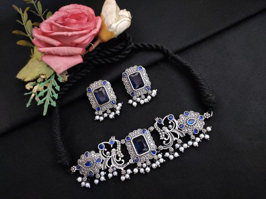Oxidized Peacock Black Stone Choker Set – Silver‑Tone with Pearl Drops