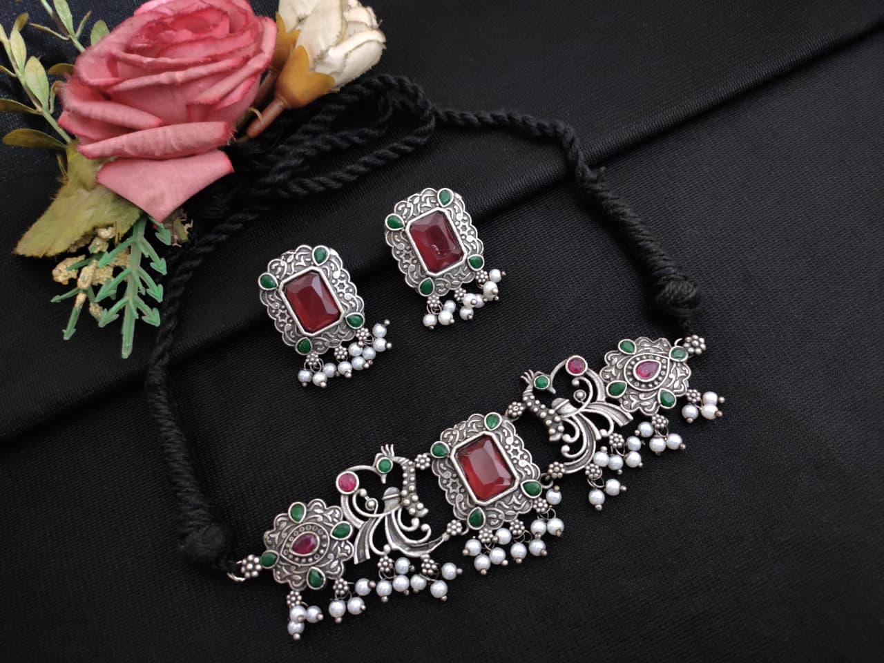 Oxidized Peacock Black Stone Choker Set – Silver‑Tone with Pearl Drops